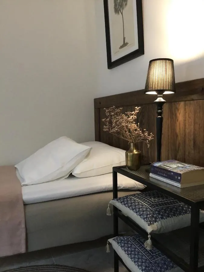 Villa Lantana Vir