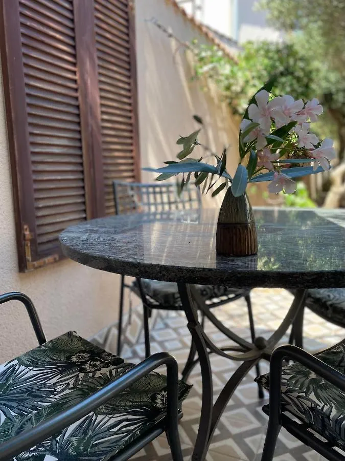 Villa Lantana Vir Lejlighed